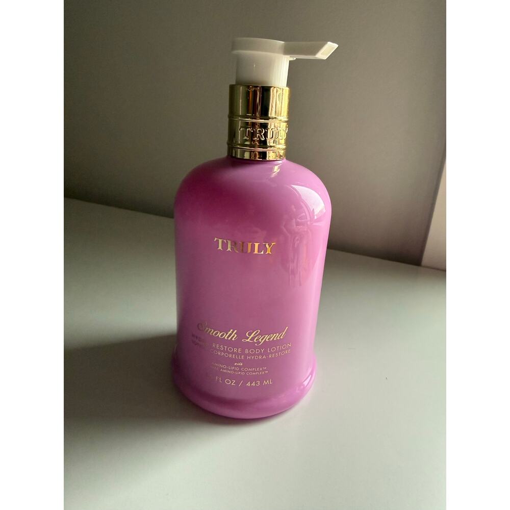 $17 New Truly Beauty Smooth Legend Hydra-Restore Body Lotion - Picture 2 of 4